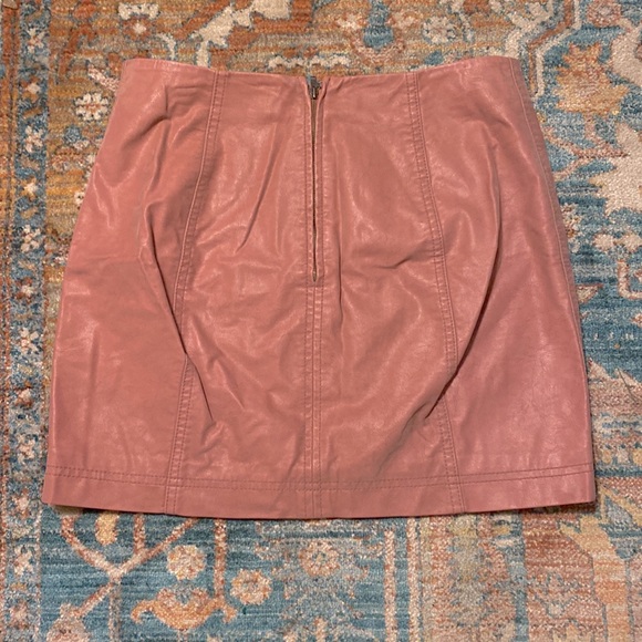 FreePeople vegan suede pink mini skirt - Picture 4 of 16